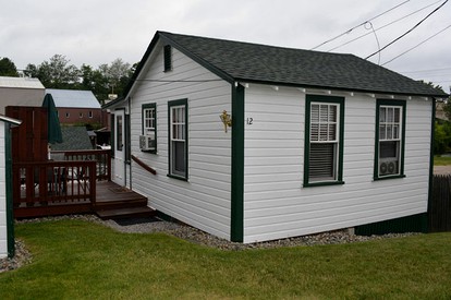 Charming Camping Rental for Fishing Enthusiasts in Laconia, New Hampshire - Weirs Beach, New Hampshire - glamping.directory