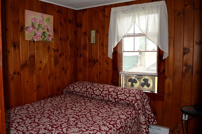 Charming Camping Rental for Fishing Enthusiasts in Laconia, New Hampshire - Weirs Beach, New Hampshire - glamping.directory
