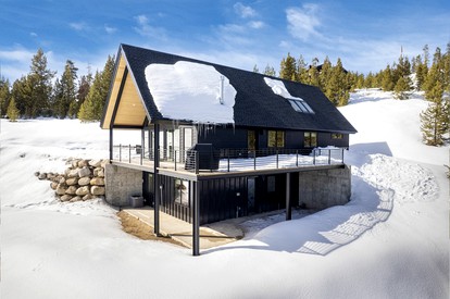Luxury Villa with Ping-Pong Table and Design Interior in Tabernash, Colorado - glamping.directory