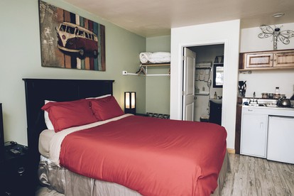 Luxury Suite Rentals with Wi-Fi near Great Sand Dunes National Park - Crestone, Colorado - glamping.directory