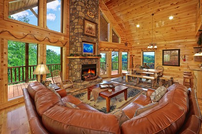 Amazing Cabin Rental with a Home Cinema for a Family Getaway near the Great Smokies, TN - Gatlinburg, Tennessee - glamping.directory