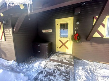 Spacious Retreat for a White Mountains Vacation Getaway - Franconia, New Hampshire - glamping.directory