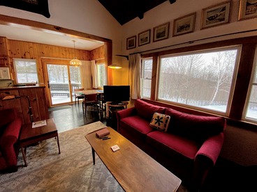Spacious Retreat for a White Mountains Vacation Getaway - Franconia, New Hampshire - glamping.directory