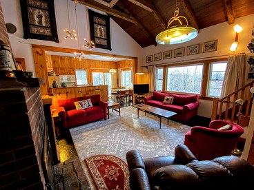 Spacious Retreat for a White Mountains Vacation Getaway - Franconia, New Hampshire - glamping.directory
