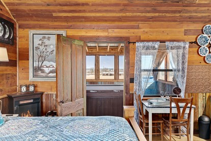 Unique Cabin Perfect for Stargazing in Texas Wine Country in Downtown Fredericksburg - Fredericksburg, Texas - glamping.directory