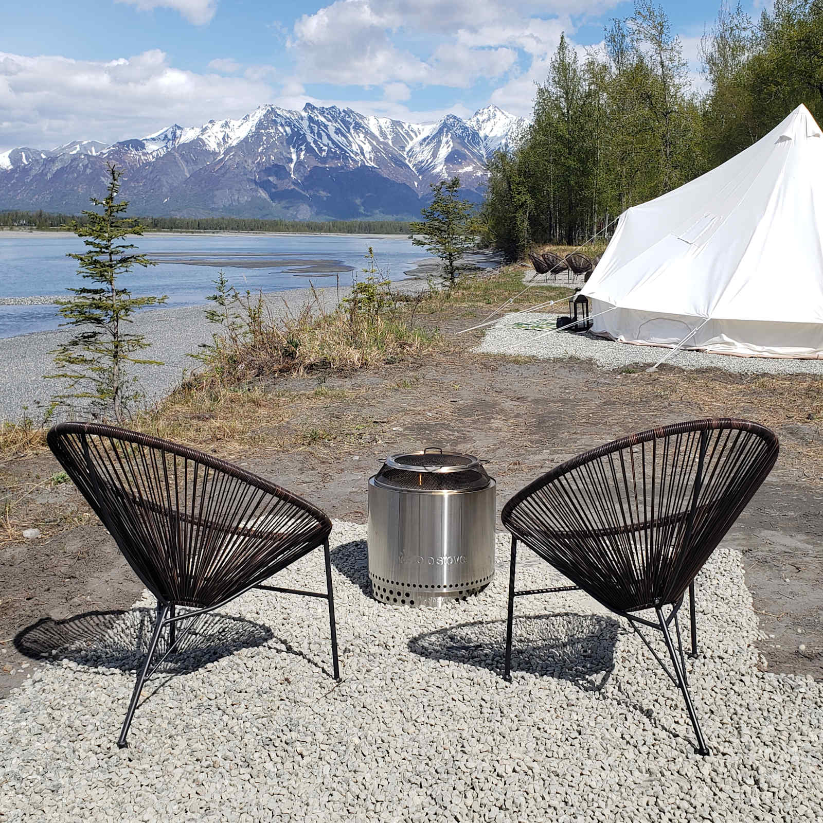 Lulu's Glamping on the Knik River - Palmer, Alaska - glamping.directory