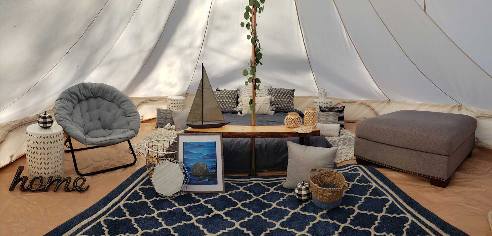 Lulu's Glamping on the Knik River - Palmer, Alaska - glamping.directory
