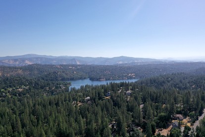 Relaxing Cabin Perfect for All the Family in Groveland, California - Groveland, California - glamping.directory