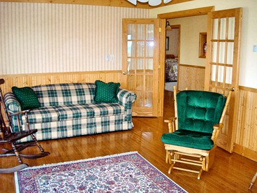 Cozy Room in Bed and Breakfast for Relaxing Getaway on Lake Huron, Michigan - Cheboygan, Michigan - glamping.directory