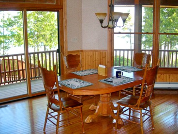 Cozy Room in Bed and Breakfast for Relaxing Getaway on Lake Huron, Michigan - Cheboygan, Michigan - glamping.directory