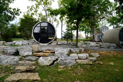 Impressie Tube Vacation Rental with Fire Pit in Danville, Kentucky - Danville, Kentucky - glamping.directory