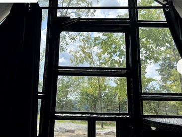 Impressie Tube Vacation Rental with Fire Pit in Danville, Kentucky - Danville, Kentucky - glamping.directory