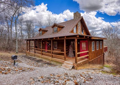 Wonderful Ohio Getaways in this Wonderful Cabin Rental with Hot Tub - glamping.directory