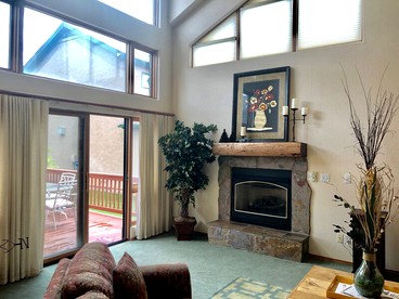 Impressive Cabin Rental on a Golf Course for Getaways in Durango, Colorado - Durango, Colorado - glamping.directory