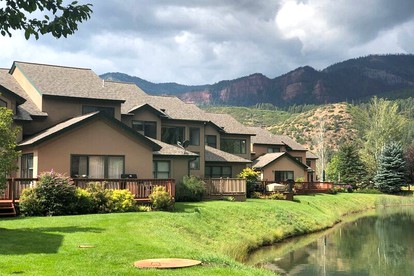 Impressive Cabin Rental on a Golf Course for Getaways in Durango, Colorado - Durango, Colorado - glamping.directory