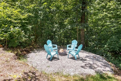 Off-Grid Cabin Surrounded by Trees in Pineville, Missouri - Pineville, Missouri - glamping.directory