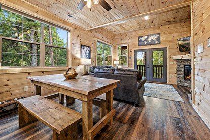 Outstanding Cabin with Air Hockey Table Beautifully Designed in Tennessee - Sevierville, Tennessee - glamping.directory