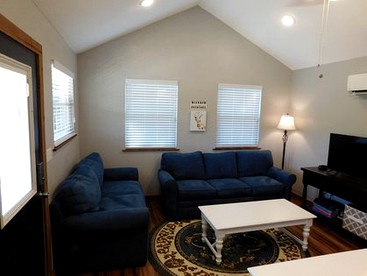Charming Vacation Rental for a Riverfront Getaway near Lake Sardis, Oklahoma - Tuskahoma, Oklahoma - glamping.directory