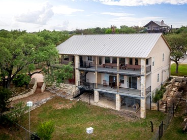 Expansive Pet-Friendly Lakeside Vacation Rental with Fenced Yard in Canyon Lake, Texas - glamping.directory