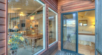 Waterfront Cottage Rental with Spectacular Sunset Views on Orcas Island, Washington - Deer Harbor, Washington - glamping.directory