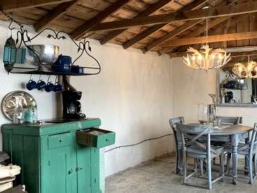 Spacious Family Cabin Rental near Yellowstone National Park in Montana - Gardiner, Montana - glamping.directory