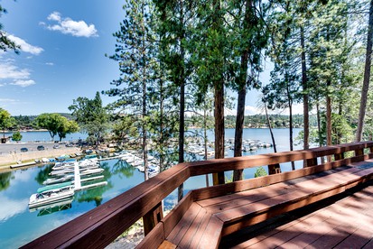 Fabulous Lakefront Group Cabin with Game Room, Outdoor Pool and Tennis Court in Groveland, California - Groveland, California - glamping.directory