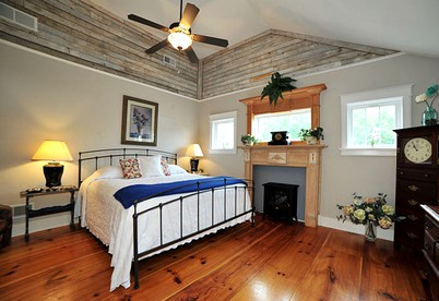 Charming Bed and Breakfast Accommodation near Beaver Falls, Pennsylvania - Ellwood, Pennsylvania - glamping.directory