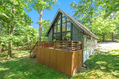Breathtaking A-frame with Hot-tub in Luray, Virginia - glamping.directory