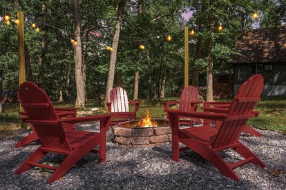 Breathtaking A-frame with Hot-tub in Luray, Virginia - Luray, Virginia - glamping.directory