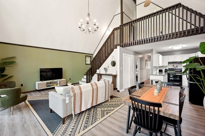 Breathtaking A-frame with Hot-tub in Luray, Virginia - Luray, Virginia - glamping.directory