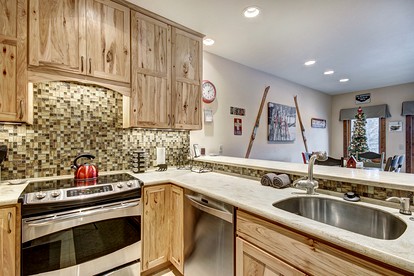 Fully-Equipped Breckenridge Cabin for Skiing Vacations in Colorado - Breckenridge, Colorado - glamping.directory