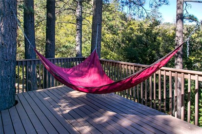 Enchanting Tree House with a Cozy Fireplace Ideal for Weekend Trips from Los Angeles - glamping.directory
