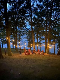 Inmerse in the Serenity of this Lakefront Cottage in Cadiz, Kentucky - Cadiz, Kentucky - glamping.directory