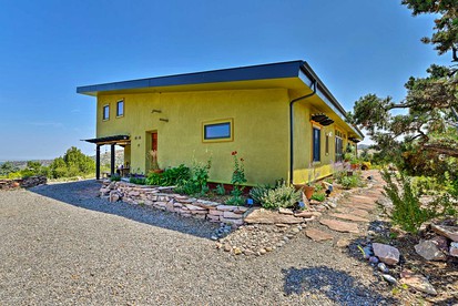 Solar-Powered Rocky Mountain Retreat for an Off-Grid Vacation in Colorado - glamping.directory