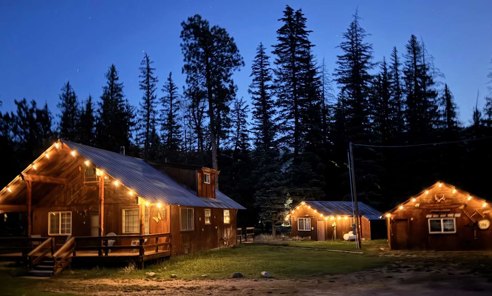 Bear Paw Lodge Ponderosa Creekside - Bayfield, Colorado - glamping.directory