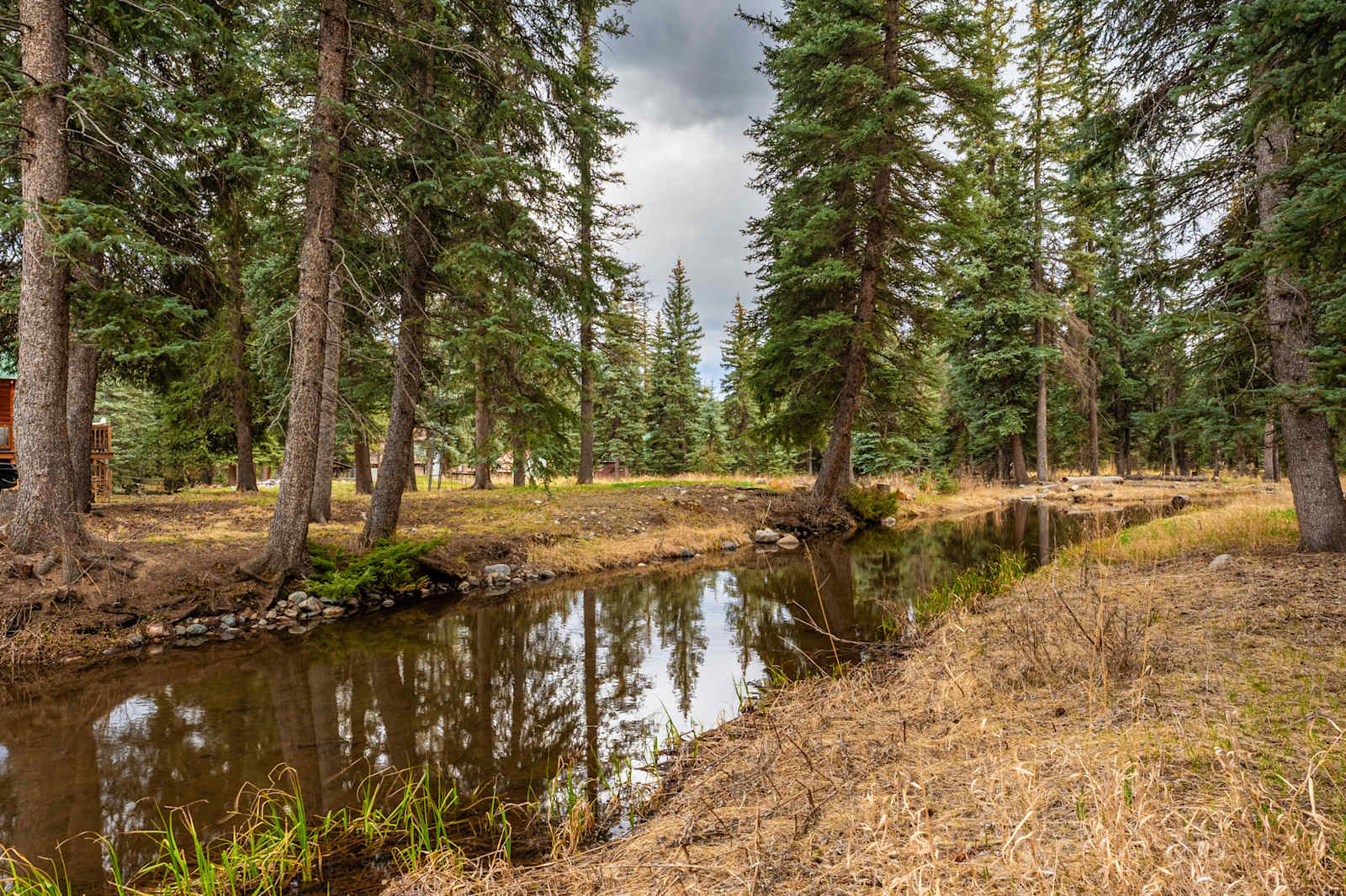 Bear Paw Lodge Ponderosa Creekside - Bayfield, Colorado - glamping.directory