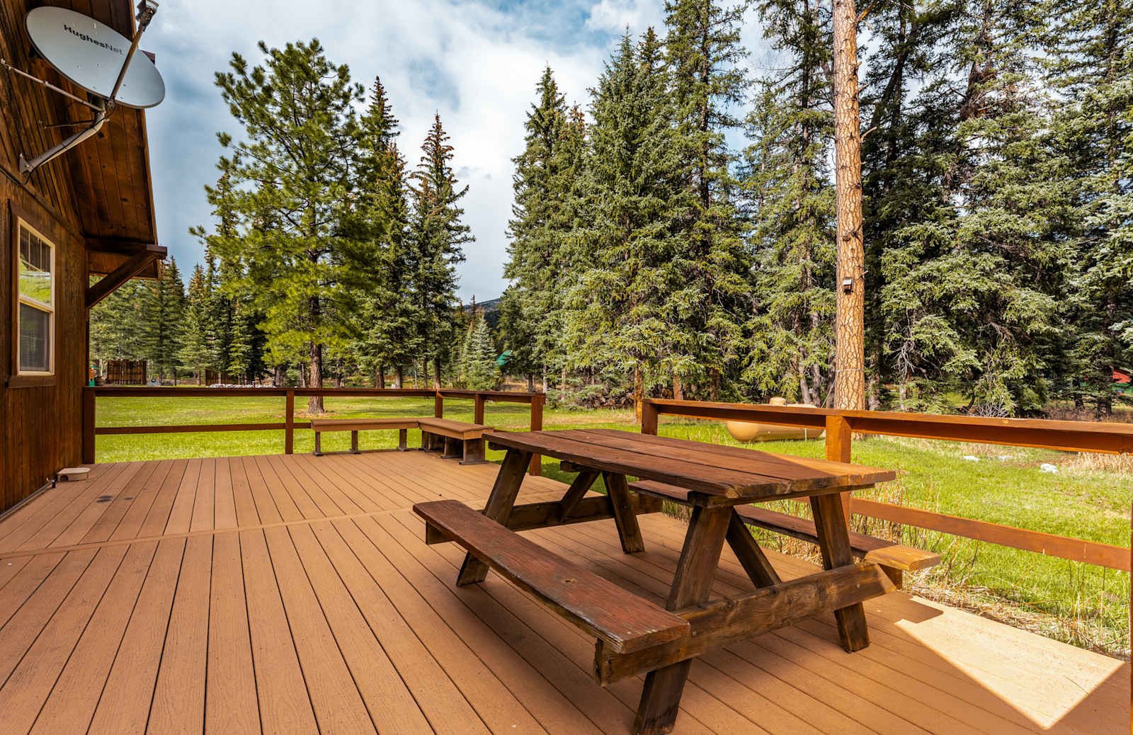 Bear Paw Lodge Ponderosa Creekside - Bayfield, Colorado - glamping.directory