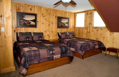 Family-Friendly Cabin Rental on Lake George in Upstate New York - Lake George, New York - glamping.directory