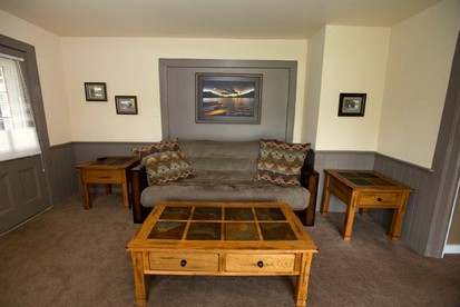 Family-Friendly Cabin Rental on Lake George in Upstate New York - Lake George, New York - glamping.directory