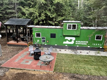 Incredible Remodeled Caboose, Pet-Friendly and Central to Outdoor Activities for an Amazing Family Getaway in Sandpoint, Idaho - Sandpoint, Idaho - glamping.directory