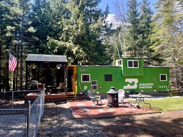 Incredible Remodeled Caboose, Pet-Friendly and Central to Outdoor Activities for an Amazing Family Getaway in Sandpoint, Idaho - glamping.directory