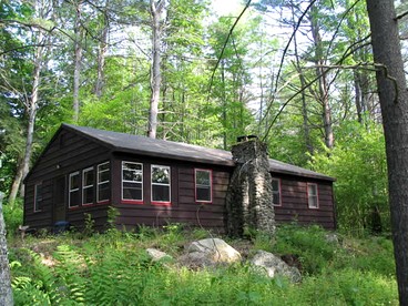 Family Mountain Vacation Rental with Fireplace in Connecticut River Valley - Lyme, New Hampshire - glamping.directory