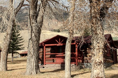 Peaceful Cabin Staycation Rental near Yellowstone National Park, Wyoming - Cody, Wyoming - glamping.directory