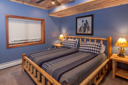 Paradise Found: Fireplace Cabin on the Shores of Lake Superior in Michigan - Paradise, Michigan - glamping.directory
