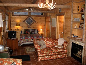 All Season Romantic One-Room Cabin on Moody Pond, in Upstate New York - Saranac Lake, New York - glamping.directory