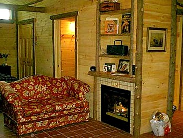 All Season Romantic One-Room Cabin on Moody Pond, in Upstate New York - Saranac Lake, New York - glamping.directory