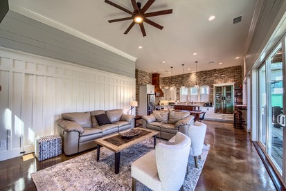 River Cabin Beautifully Design with Fire Pit and Deck in Texas - New Braunfels, Texas - glamping.directory