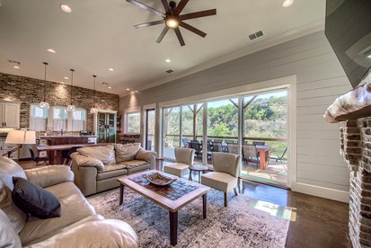 River Cabin Beautifully Design with Fire Pit and Deck in Texas - New Braunfels, Texas - glamping.directory
