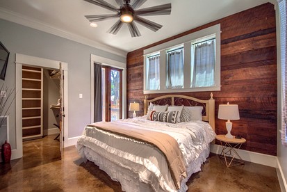 River Cabin Beautifully Design with Fire Pit and Deck in Texas - New Braunfels, Texas - glamping.directory
