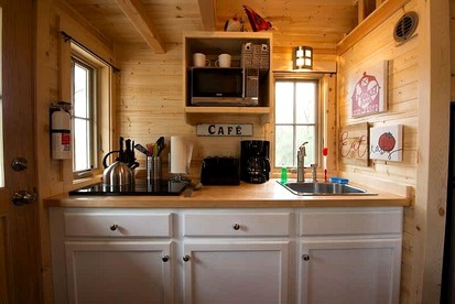 Cozy Tiny House Rental Perfect for Glamping near Houston - Willis, Texas - glamping.directory